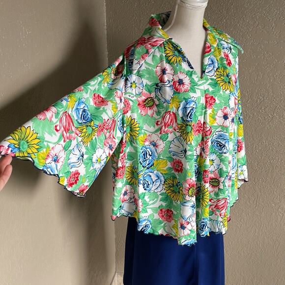 Vintage 60s Peggy Lou Large Print Floral Flutter Sleeve Blouse Top - Picture 2 of 14